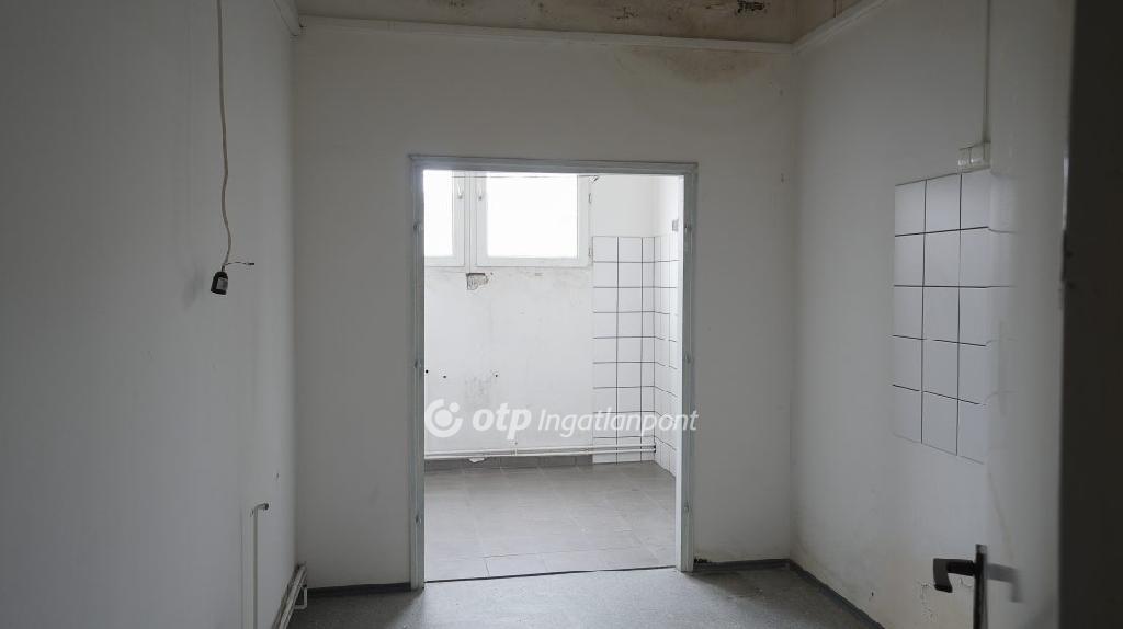 136 nm - AADAT.propertyImage (12)