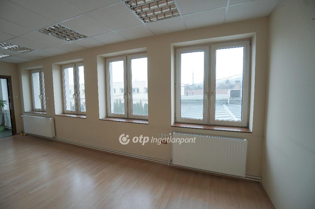 136 nm - AADAT.propertyImage (14)
