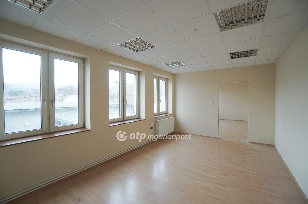 136 nm - AADAT.propertyImage (19)