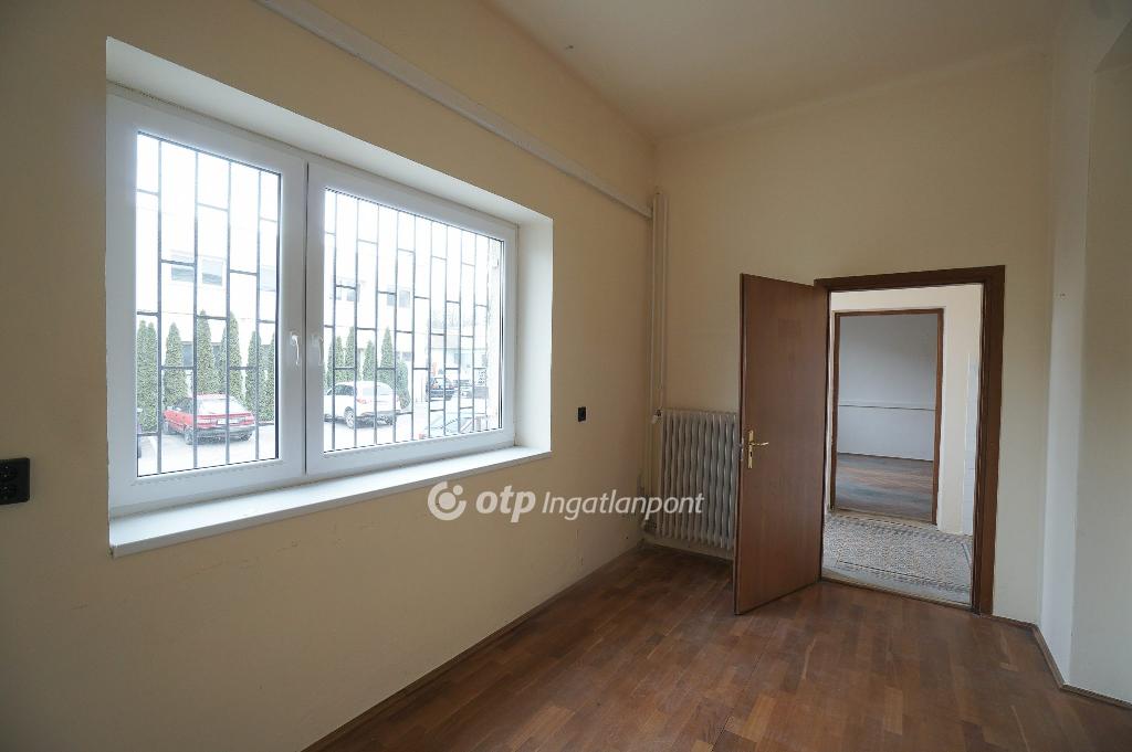 136 nm - AADAT.propertyImage (20)