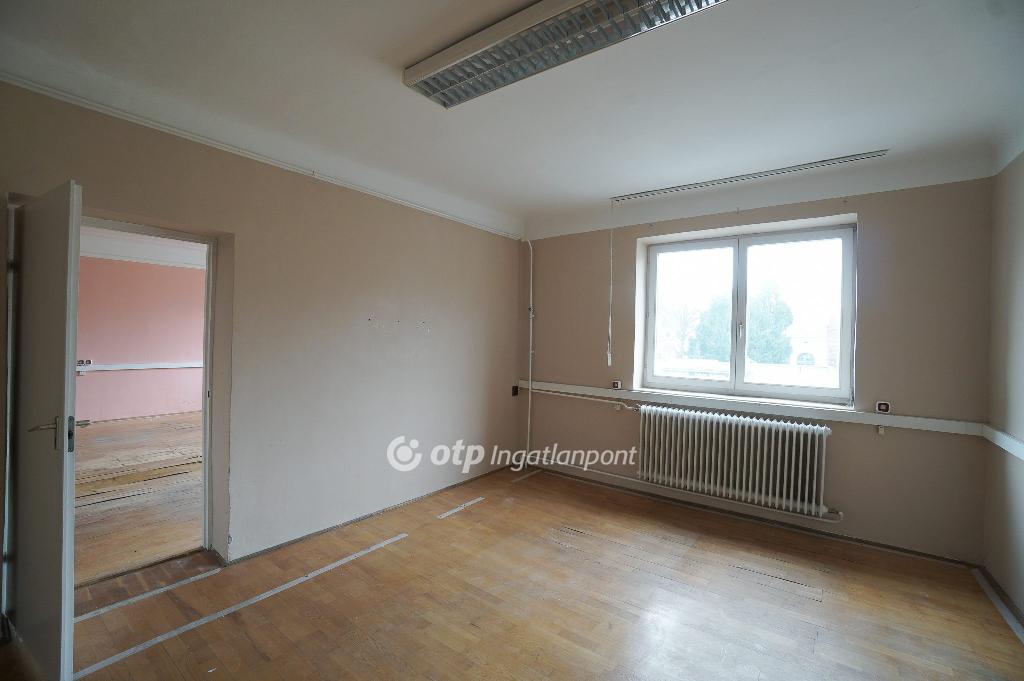 136 nm - AADAT.propertyImage (24)