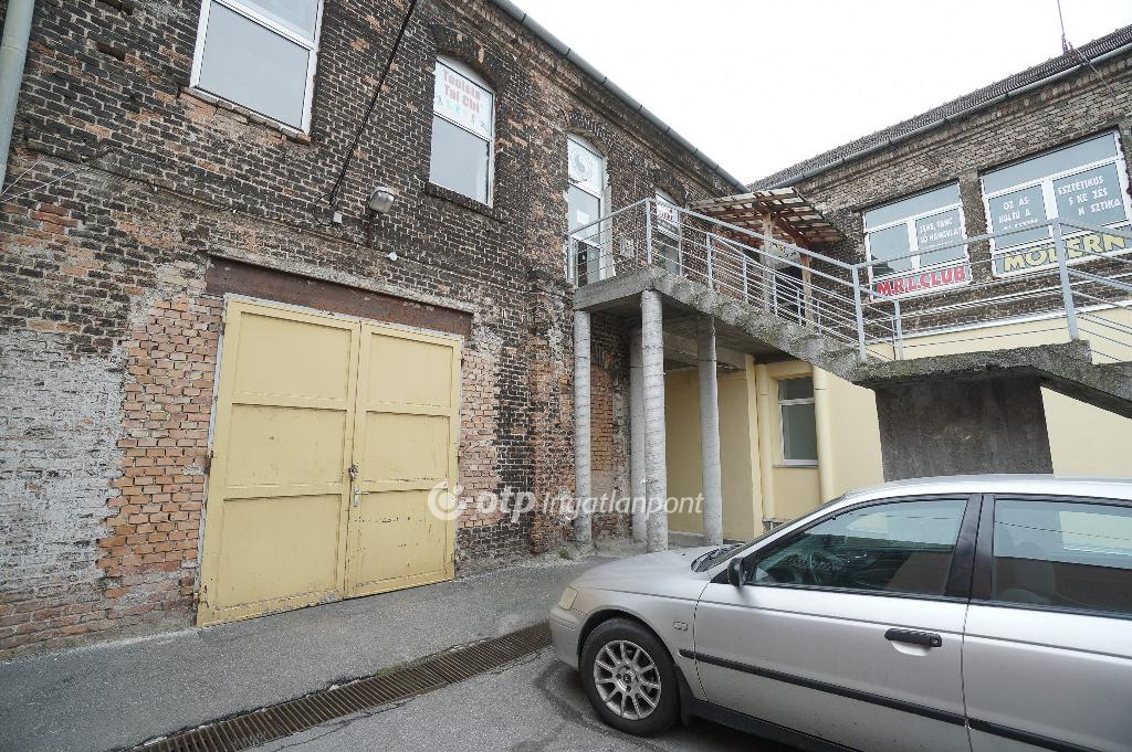 136 nm - AADAT.propertyImage (2)