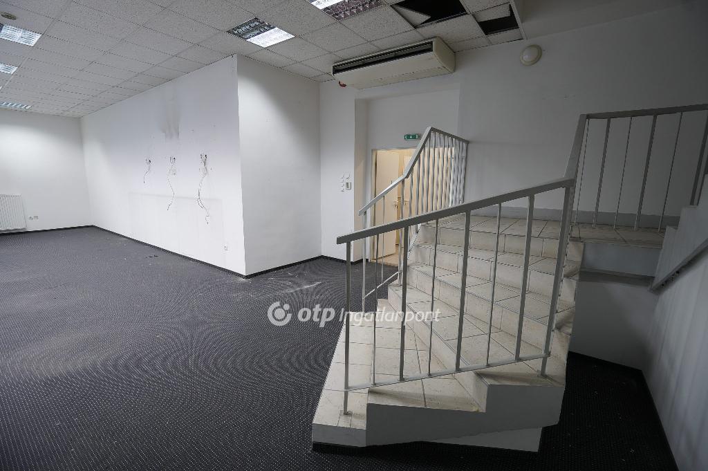 136 nm - AADAT.propertyImage (34)