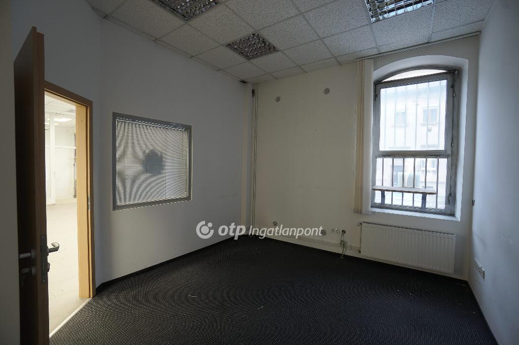 136 nm - AADAT.propertyImage (35)