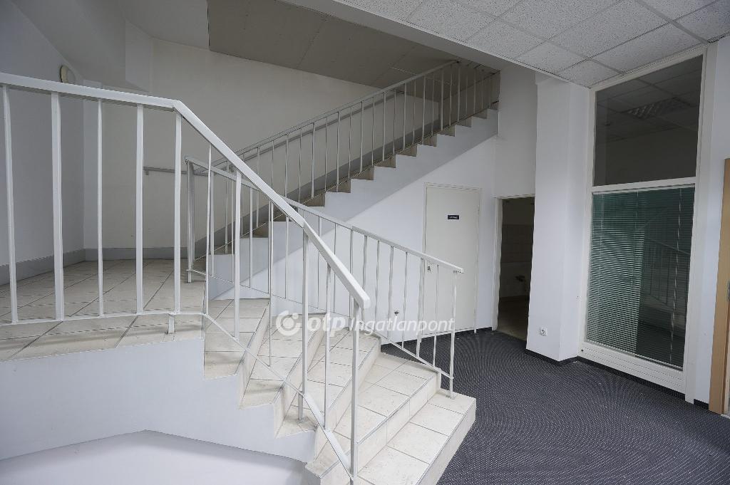 136 nm - AADAT.propertyImage (40)