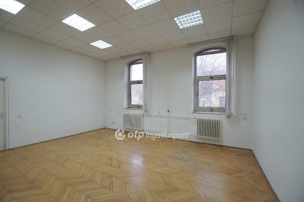 136 nm - AADAT.propertyImage (42)