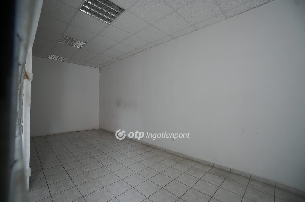 136 nm - AADAT.propertyImage (45)