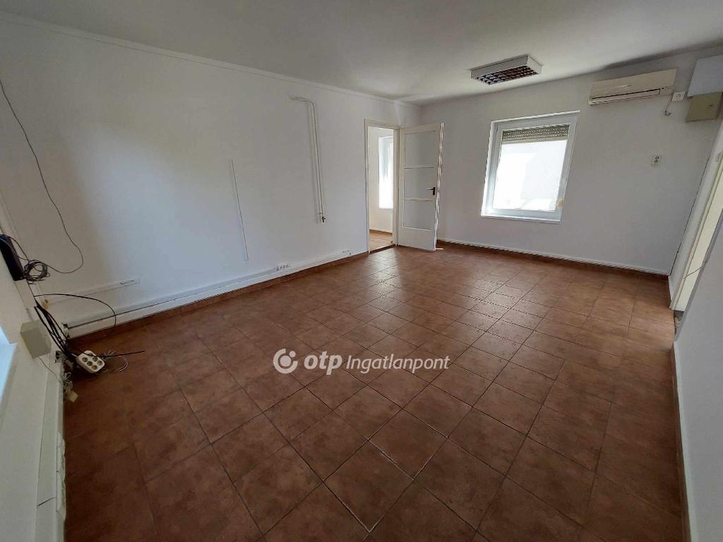 2024 nm - AADAT.propertyImage (20)