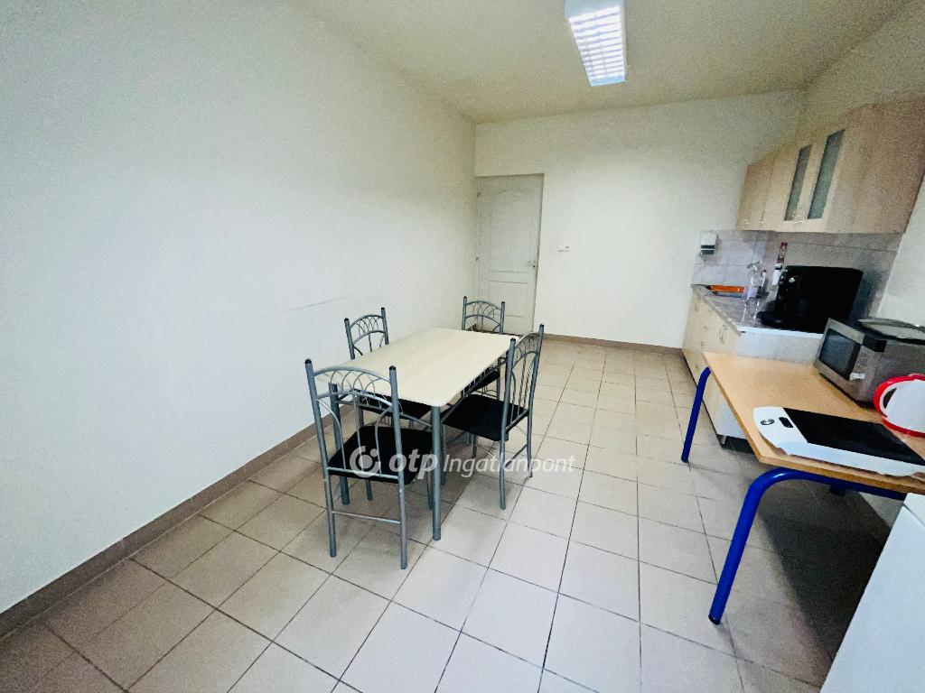 Eladó raktár, Csenger, 34. kép