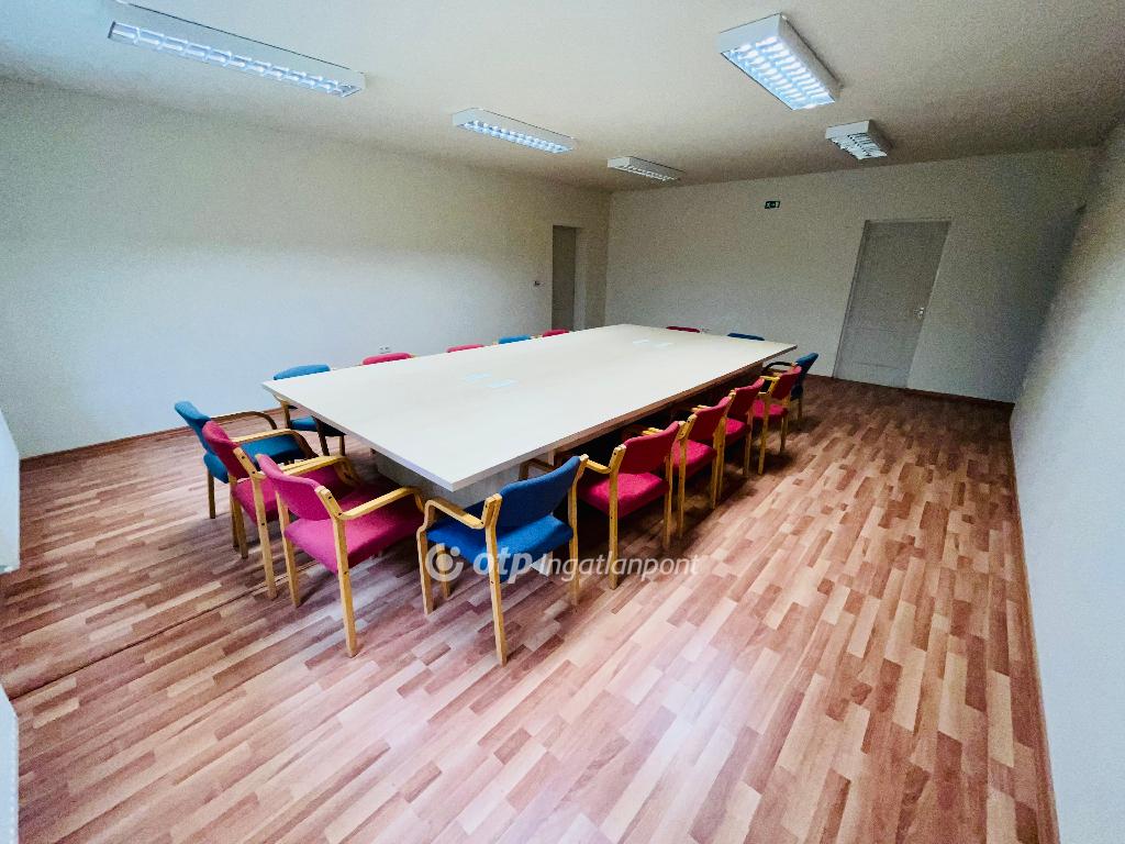 Eladó raktár, Csenger, 32. kép