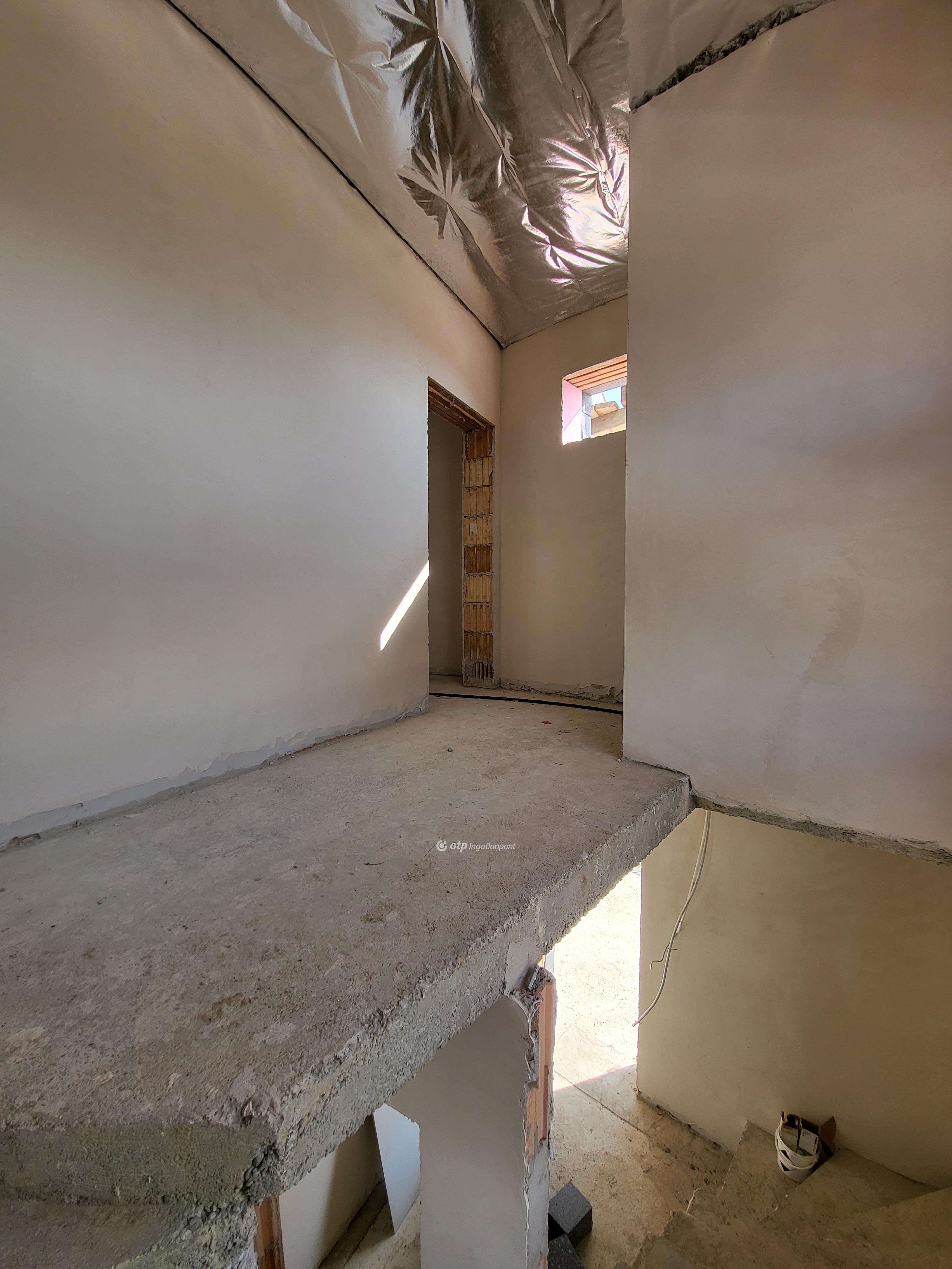 3 Szoba, tégla Építésű, 102 nm - AADAT.propertyImage (8)