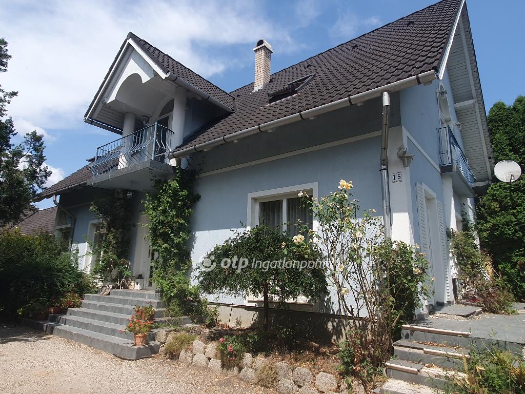 5 Szoba, tégla Építésű, 221 nm - AADAT.propertyImage (11)