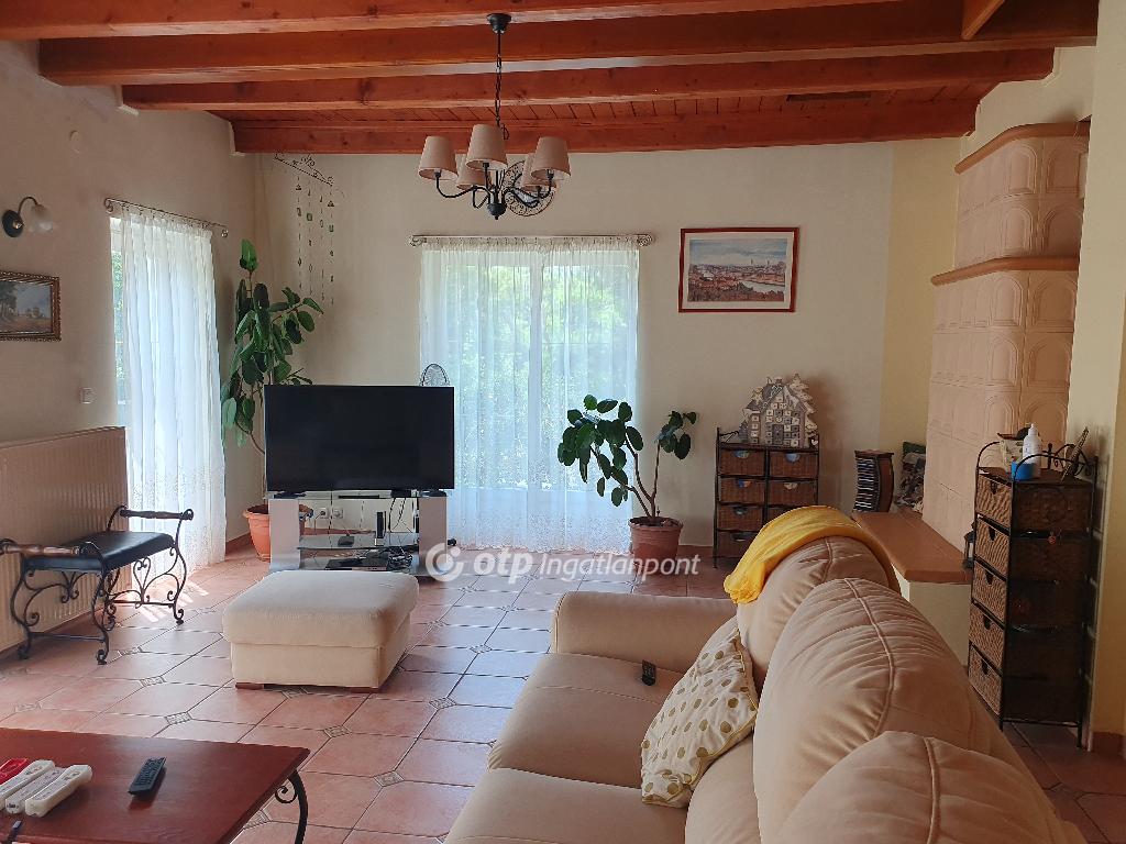 5 Szoba, tégla Építésű, 221 nm - AADAT.propertyImage (4)