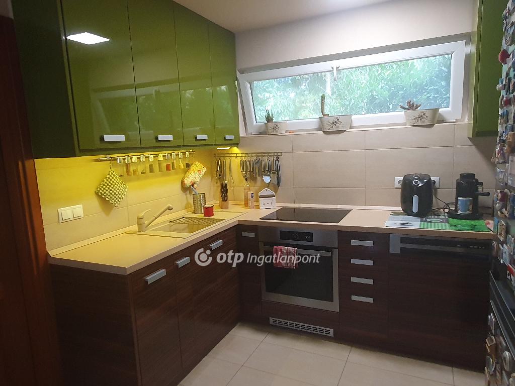 5 Szoba, tégla Építésű, 221 nm - AADAT.propertyImage (14)