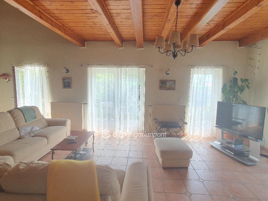 5 Szoba, tégla Építésű, 221 nm - AADAT.propertyImage (15)