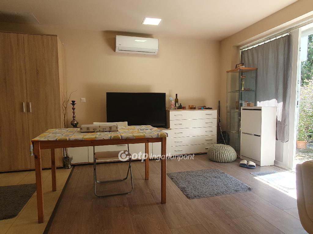 5 Szoba, tégla Építésű, 221 nm - AADAT.propertyImage (32)