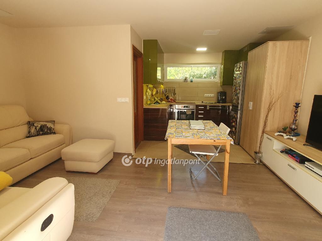 5 Szoba, tégla Építésű, 221 nm - AADAT.propertyImage (25)