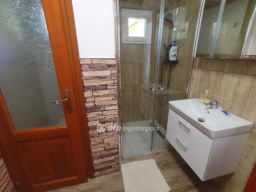 5 Szoba, tégla Építésű, 221 nm - AADAT.propertyImage (27)