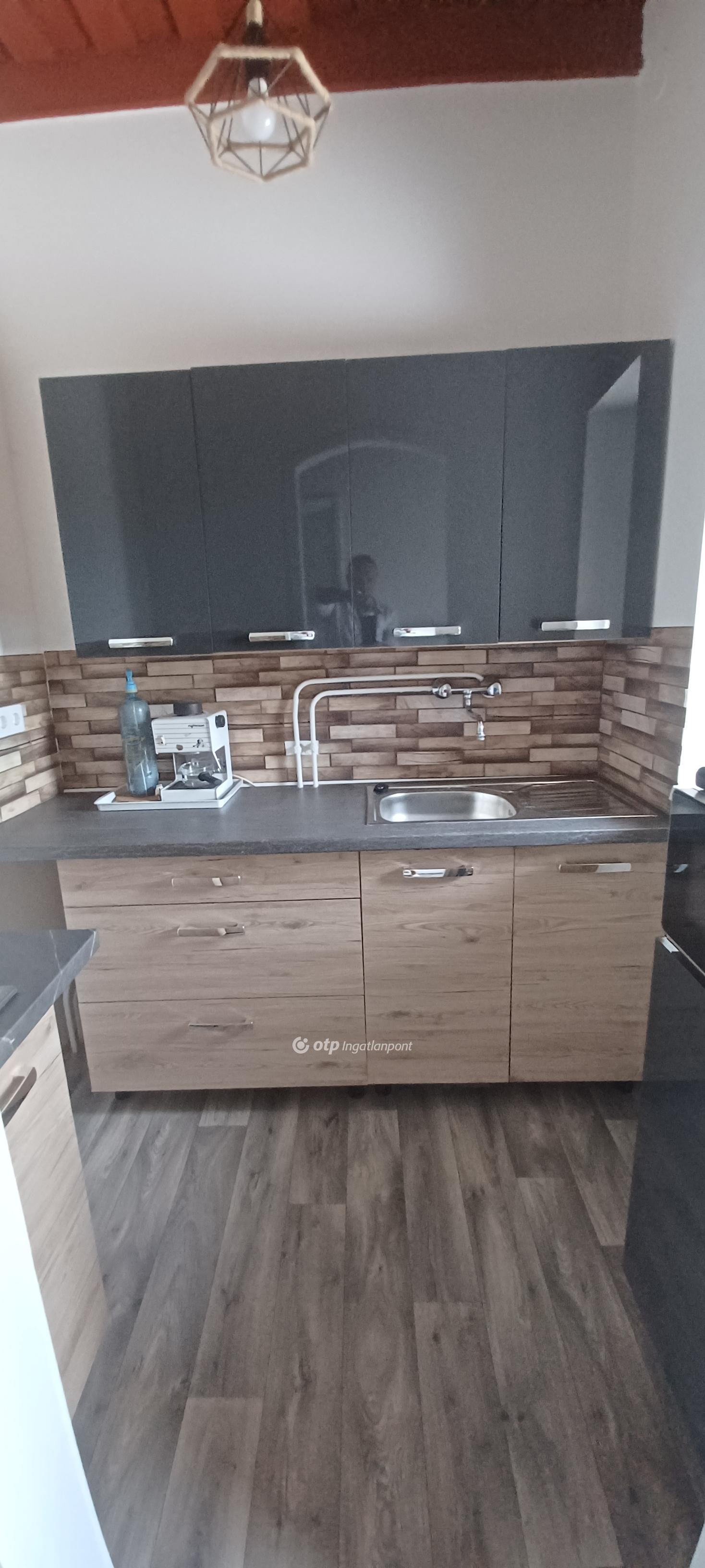 1+3 Szoba, tégla Építésű, 75 nm - AADAT.propertyImage (10)