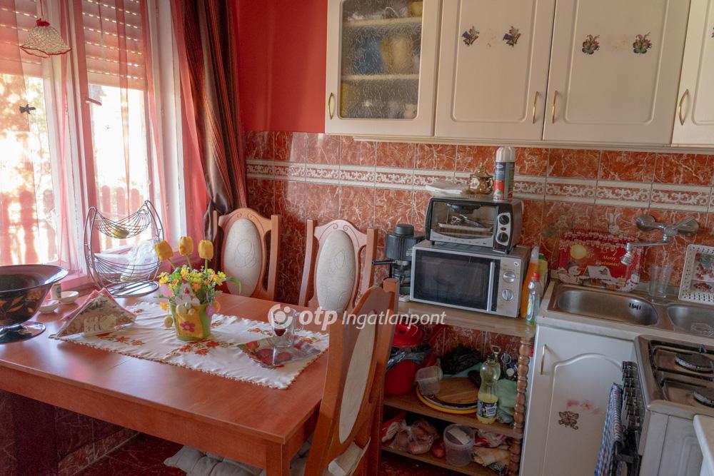 6 Szoba, tégla Építésű, 170 nm - AADAT.propertyImage (4)