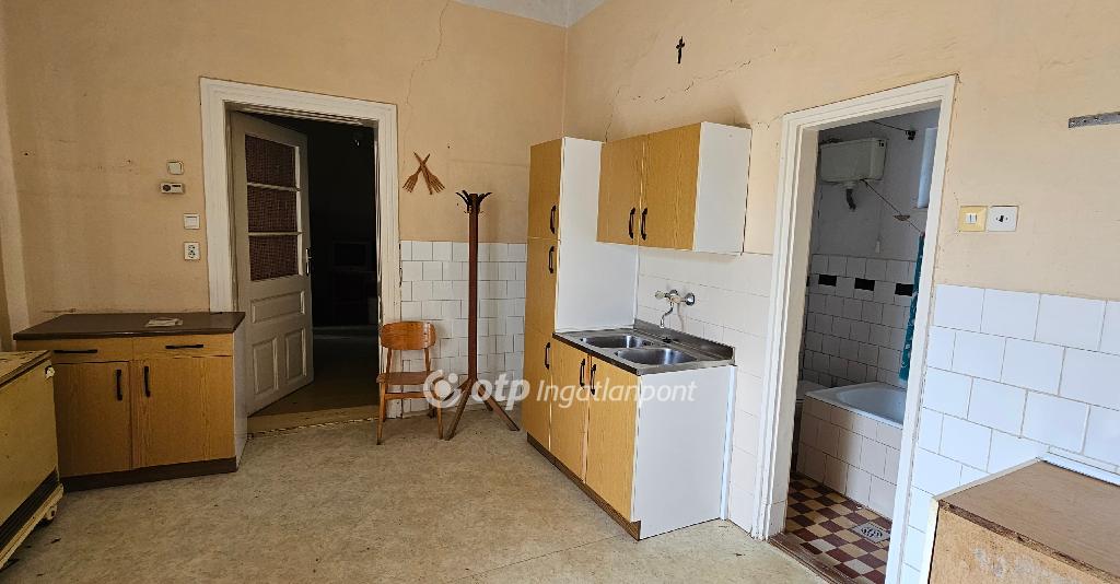 4 Szoba, vegyes falazat, 120 nm - AADAT.propertyImage (16)