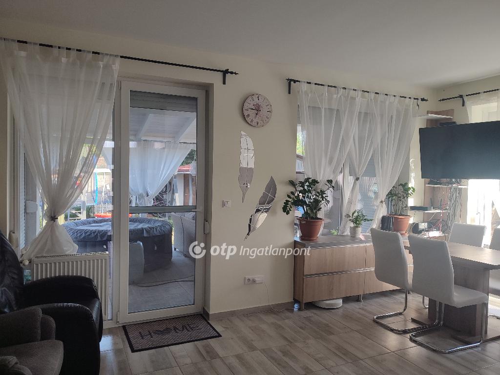 5 Szoba, tégla Építésű, 86 nm - AADAT.propertyImage (14)