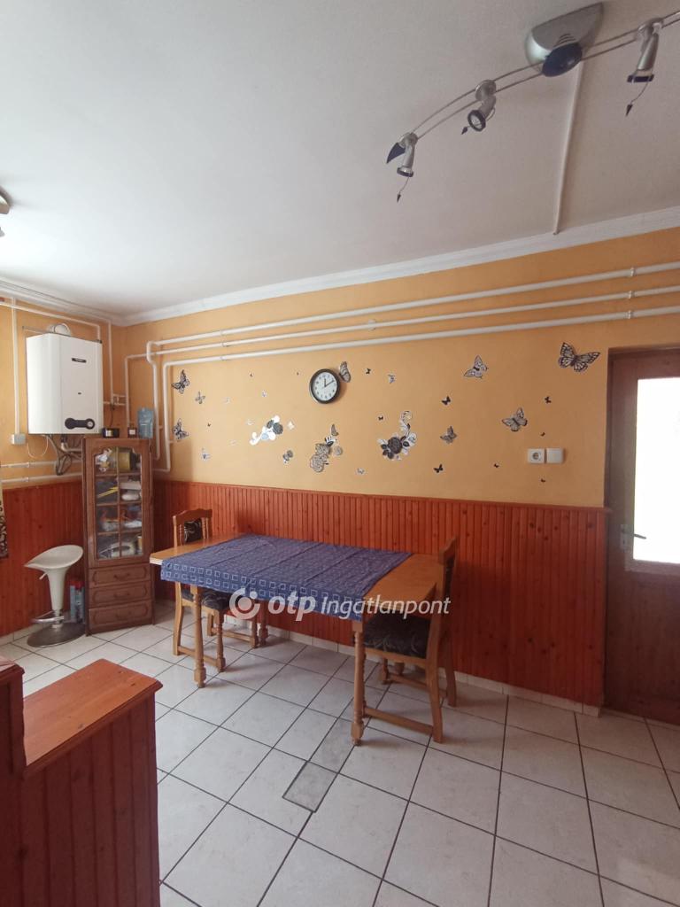 2+1 Szoba, vegyes falazat, 72 nm - AADAT.propertyImage (37)
