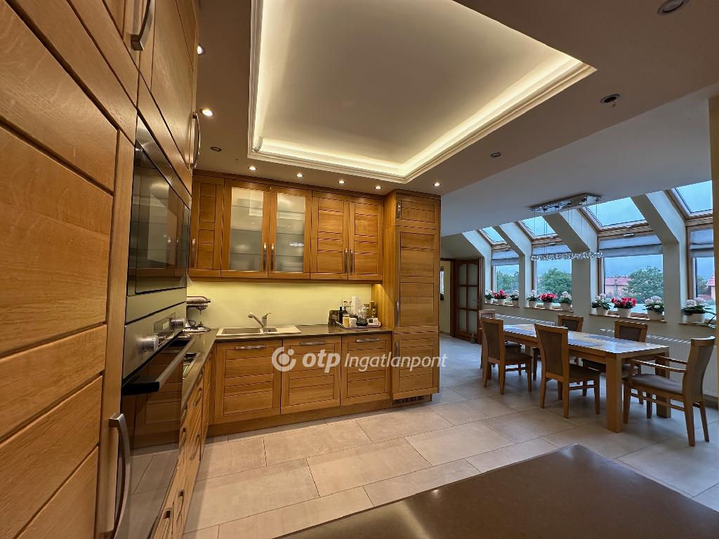 5 Szoba, tégla Építésű, 160 nm - AADAT.propertyImage (9)