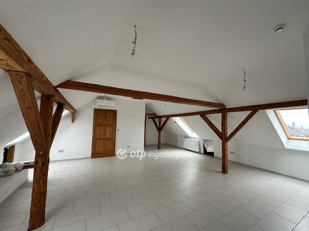 5 Szoba, tégla Építésű, 160 nm - AADAT.propertyImage (16)