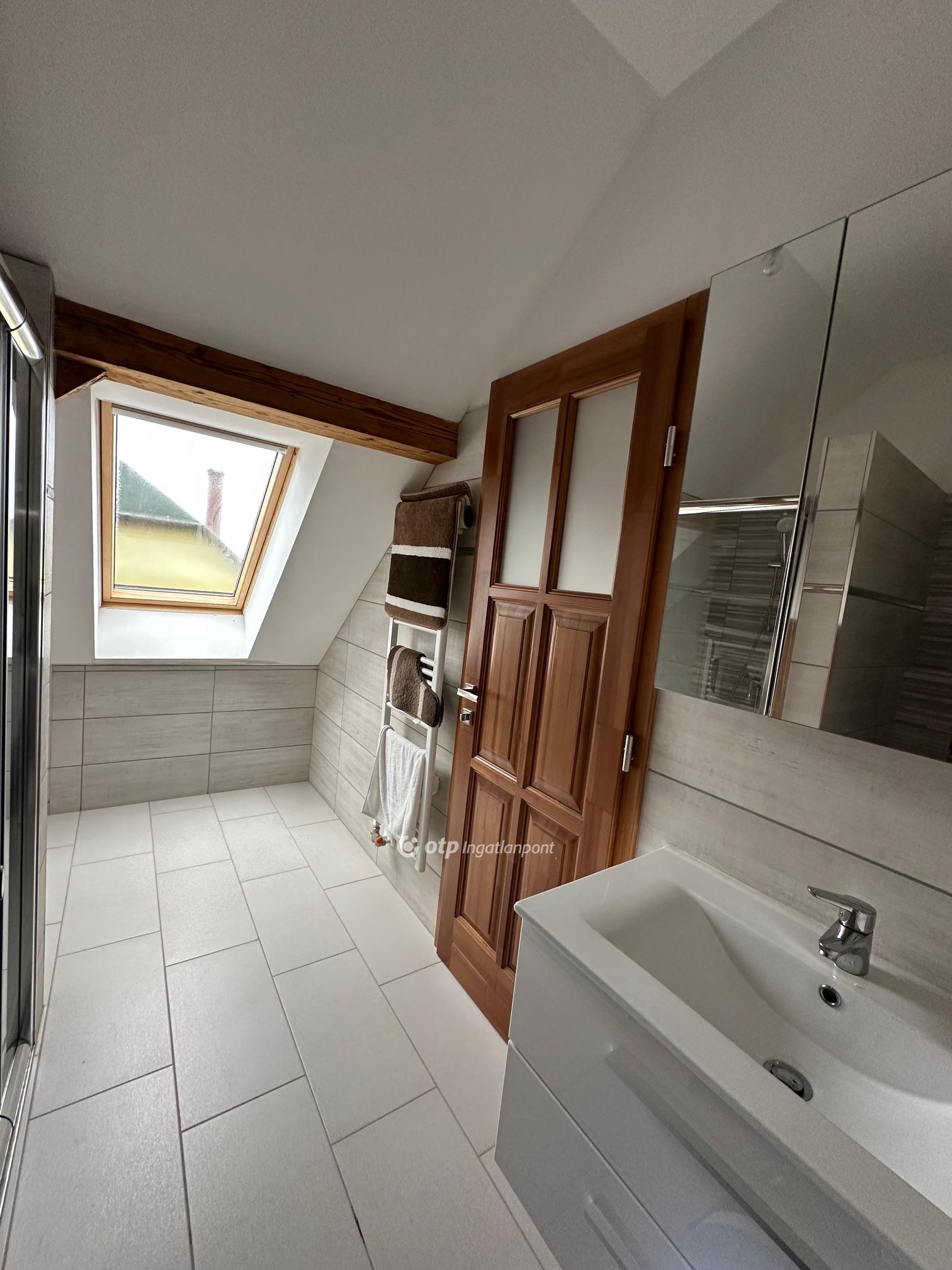 5 Szoba, tégla Építésű, 160 nm - AADAT.propertyImage (22)