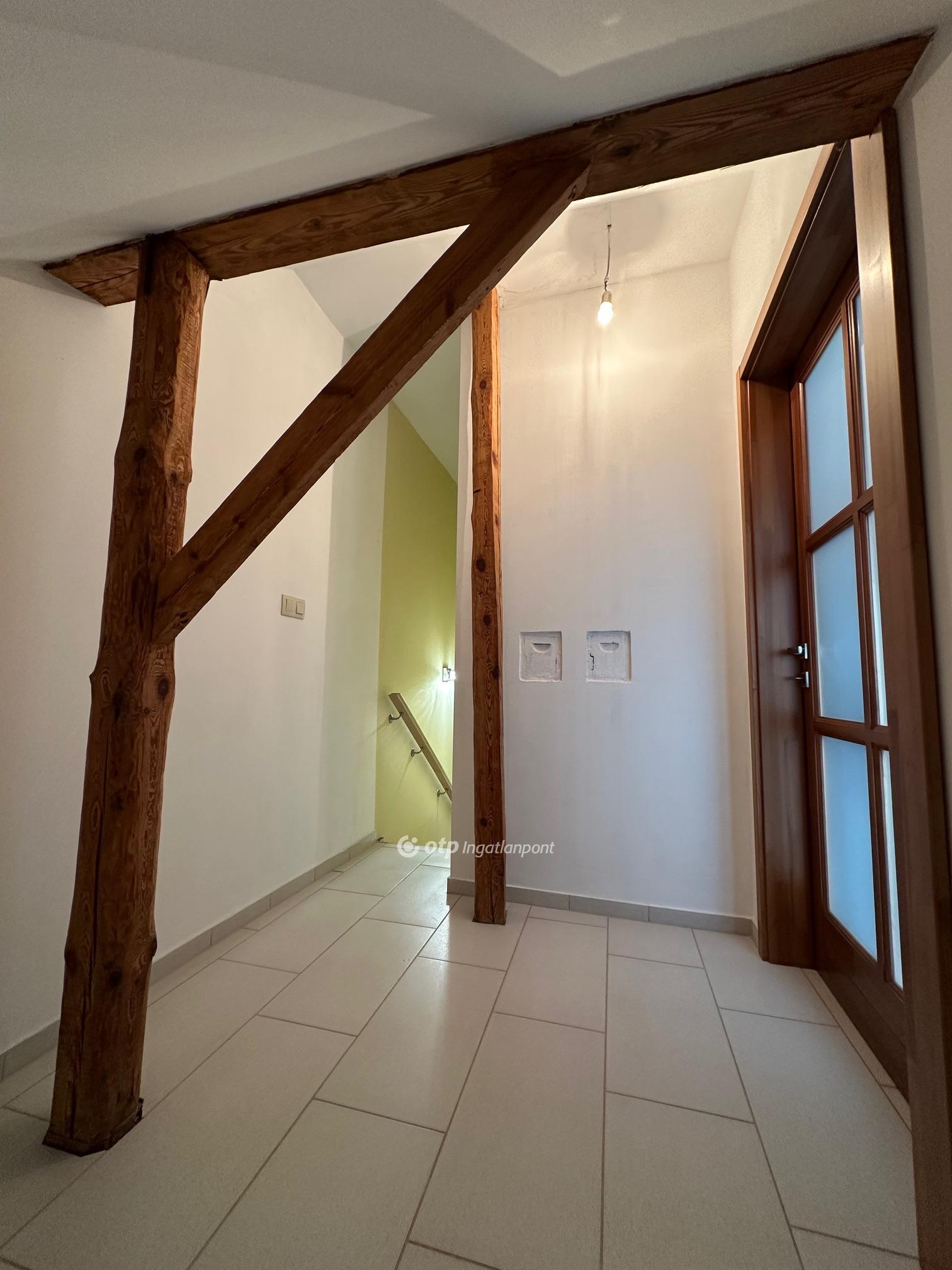 5 Szoba, tégla Építésű, 160 nm - AADAT.propertyImage (24)