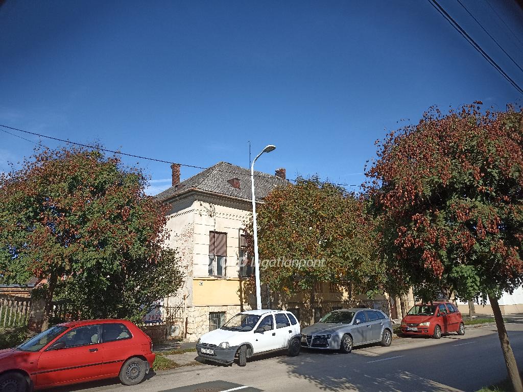 5 Szoba, tégla Építésű, 155 nm - AADAT.propertyImage (4)