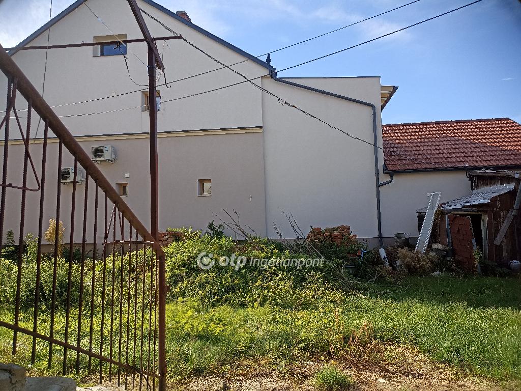 5 Szoba, tégla Építésű, 155 nm - AADAT.propertyImage (10)
