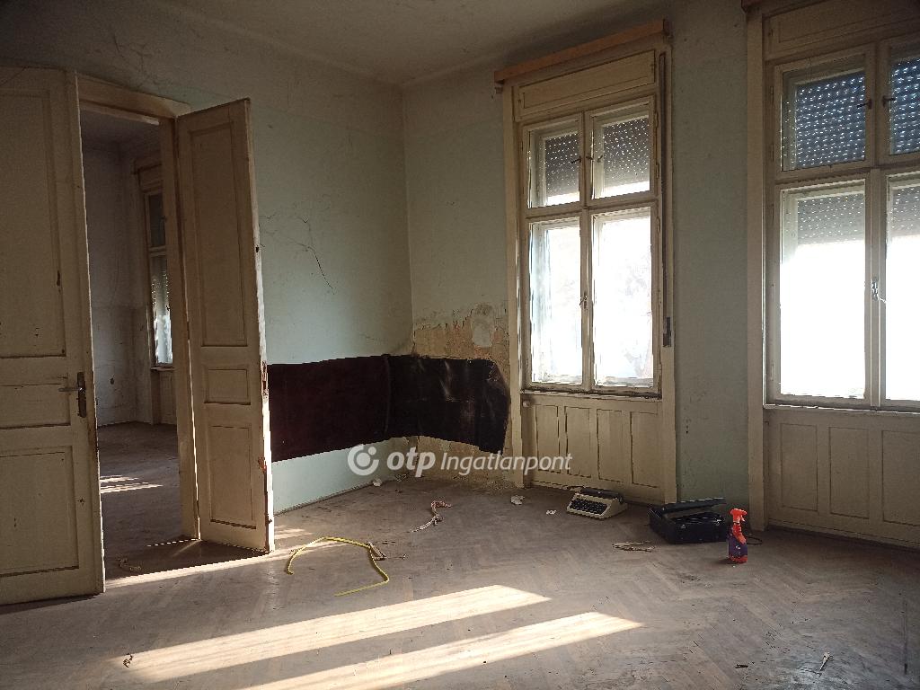 5 Szoba, tégla Építésű, 155 nm - AADAT.propertyImage (41)