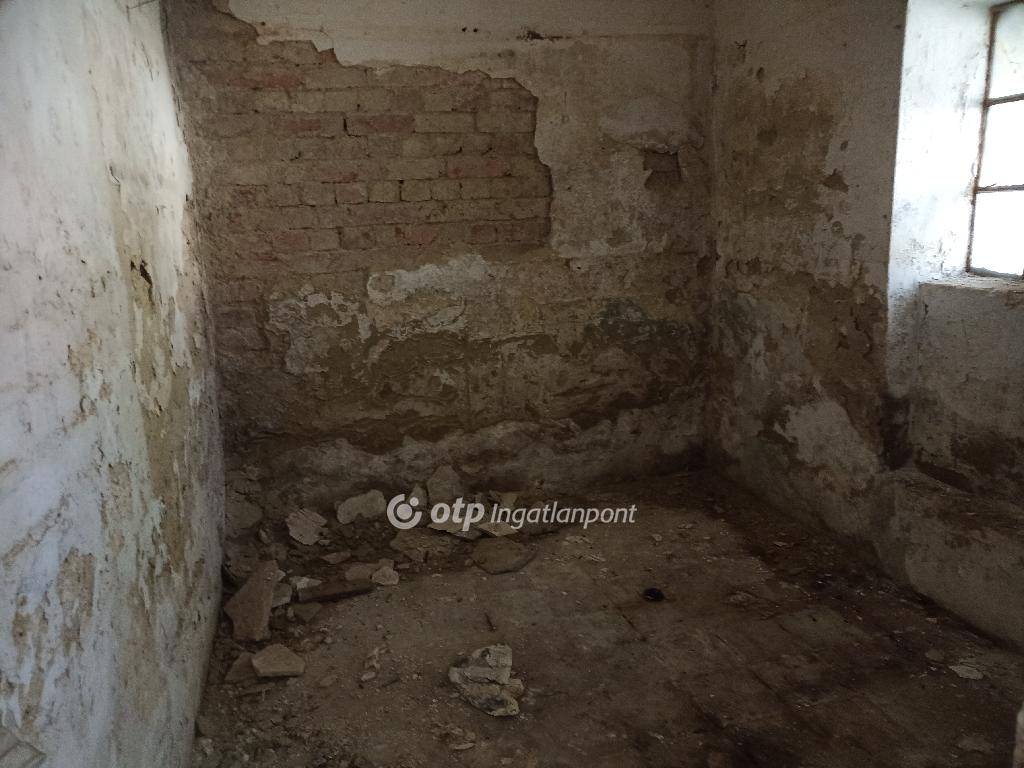 5 Szoba, tégla Építésű, 155 nm - AADAT.propertyImage (54)