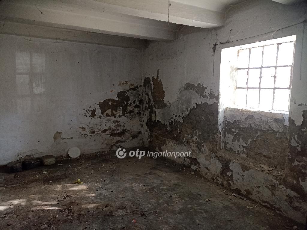 5 Szoba, tégla Építésű, 155 nm - AADAT.propertyImage (62)