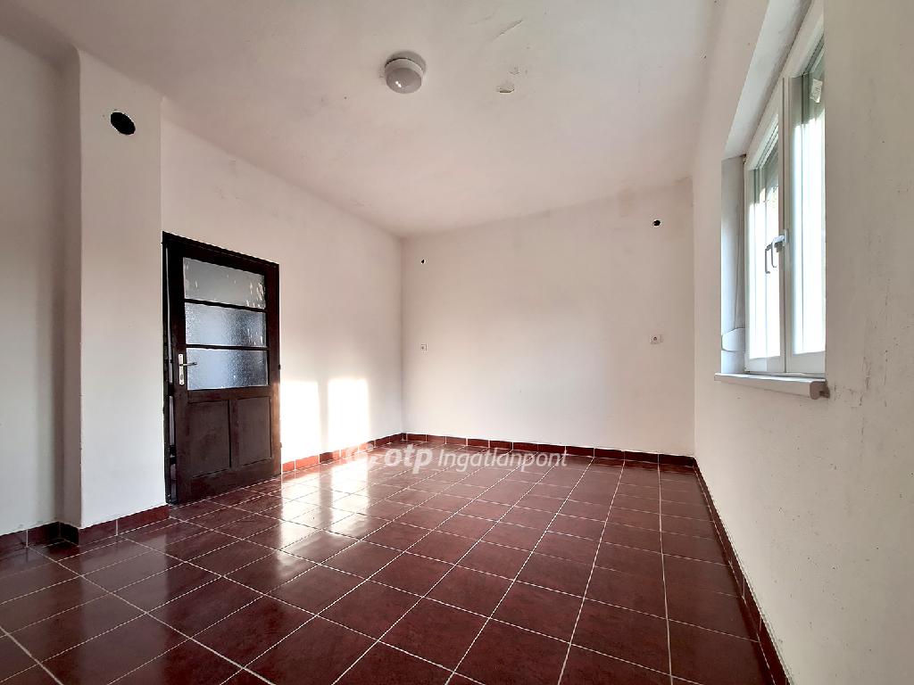 2 Szoba, tégla Építésű, 76 nm - AADAT.propertyImage (4)