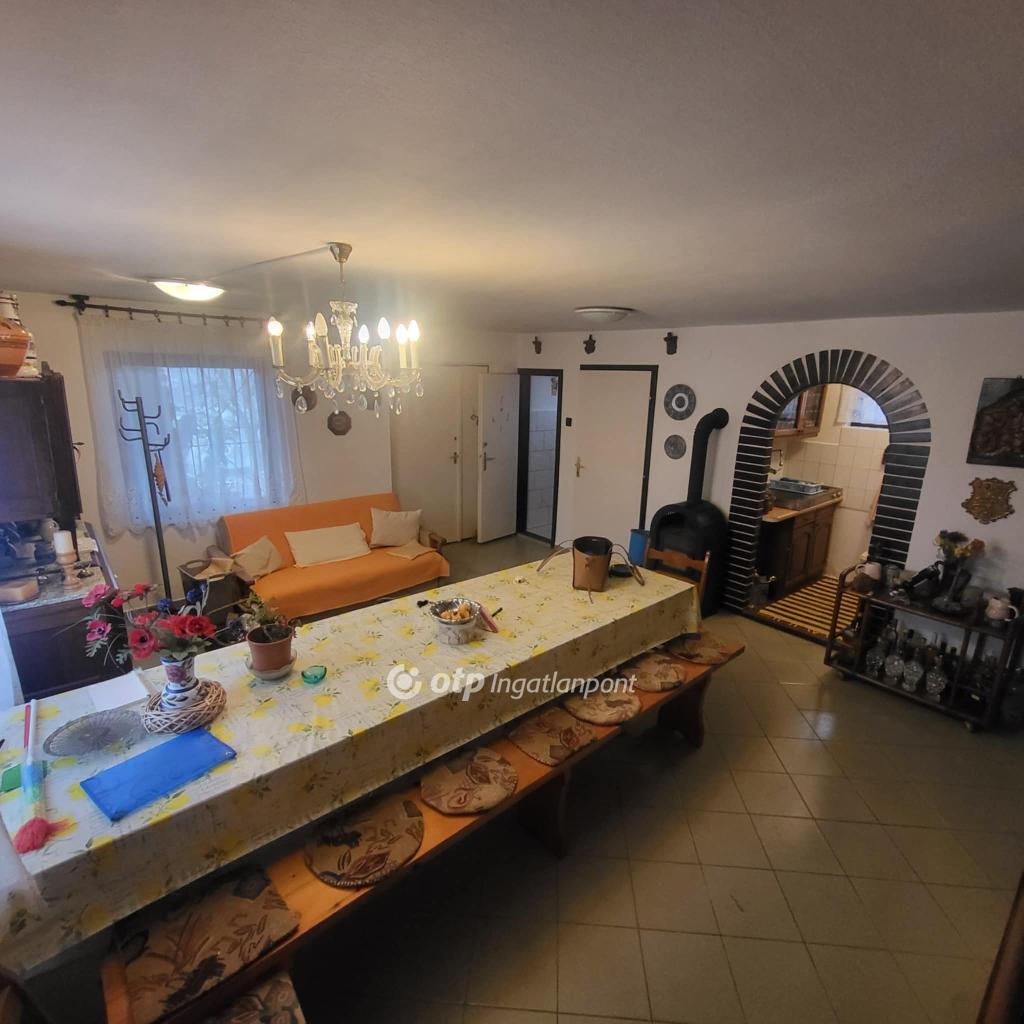 2 Szoba, tégla Építésű, 65 nm - AADAT.propertyImage (9)