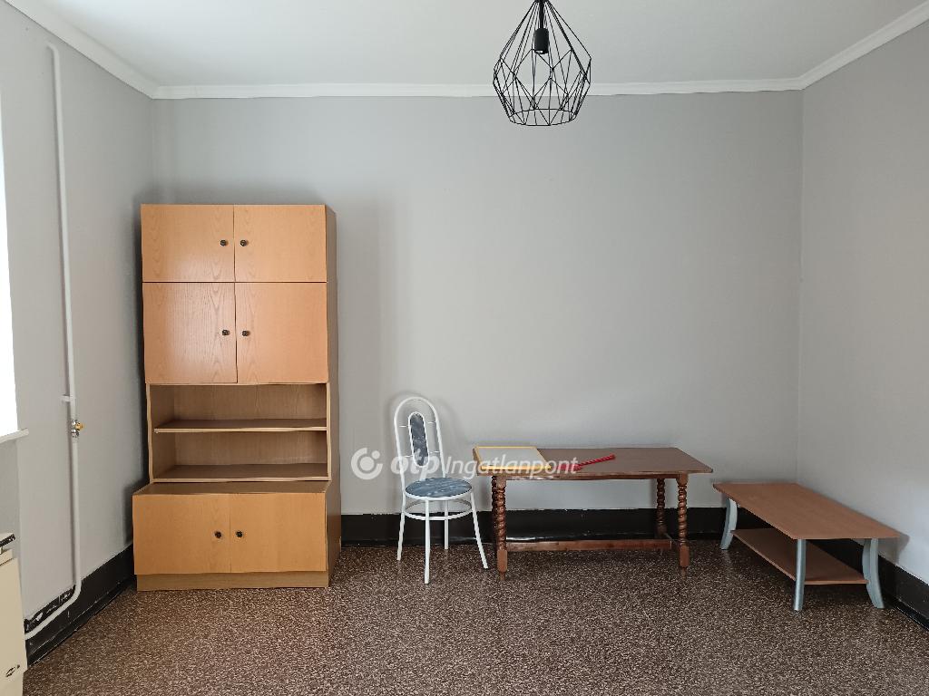 Eladó családi ház, Biri