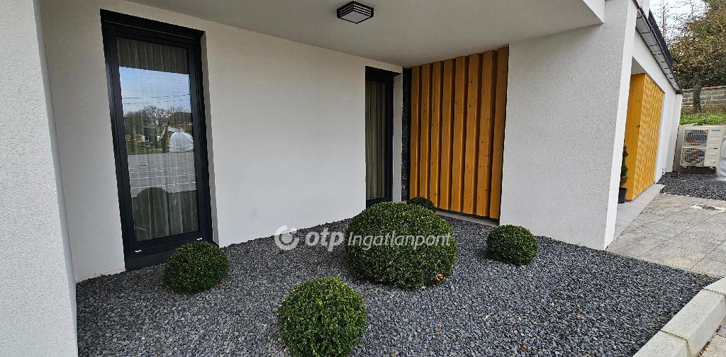 3 Szoba, tégla Építésű, 93.74 nm - AADAT.propertyImage (18)