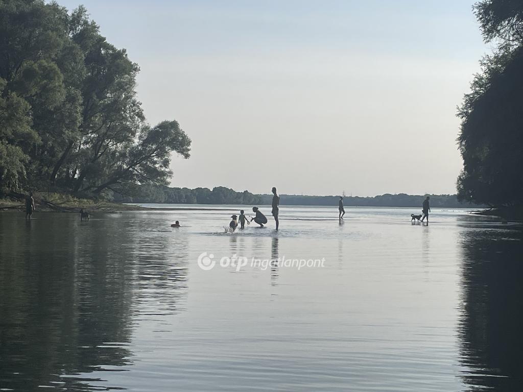 9+2 Szoba, tégla Építésű, 242 nm - AADAT.propertyImage (1)