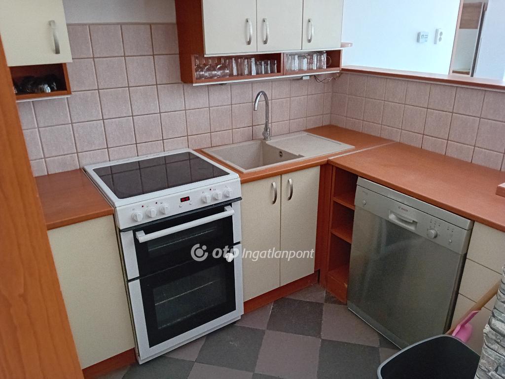 9+2 Szoba, tégla Építésű, 242 nm - AADAT.propertyImage (6)
