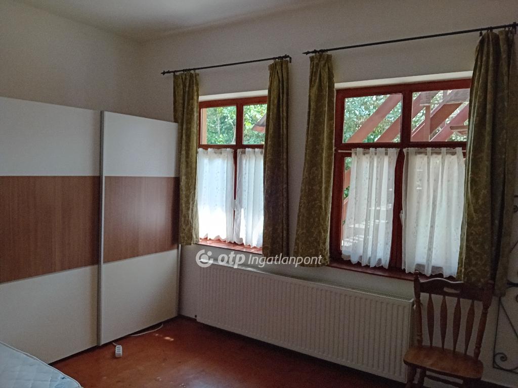 9+2 Szoba, tégla Építésű, 242 nm - AADAT.propertyImage (7)