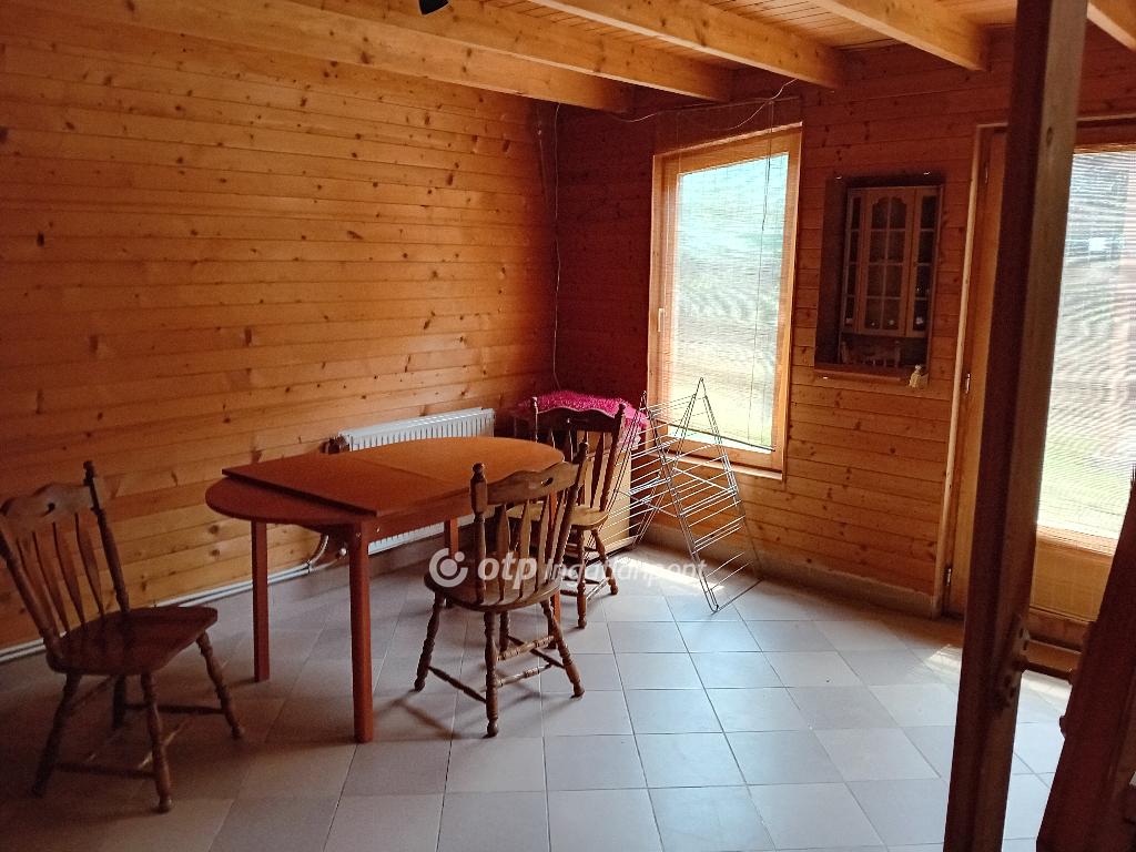 9+2 Szoba, tégla Építésű, 242 nm - AADAT.propertyImage (11)