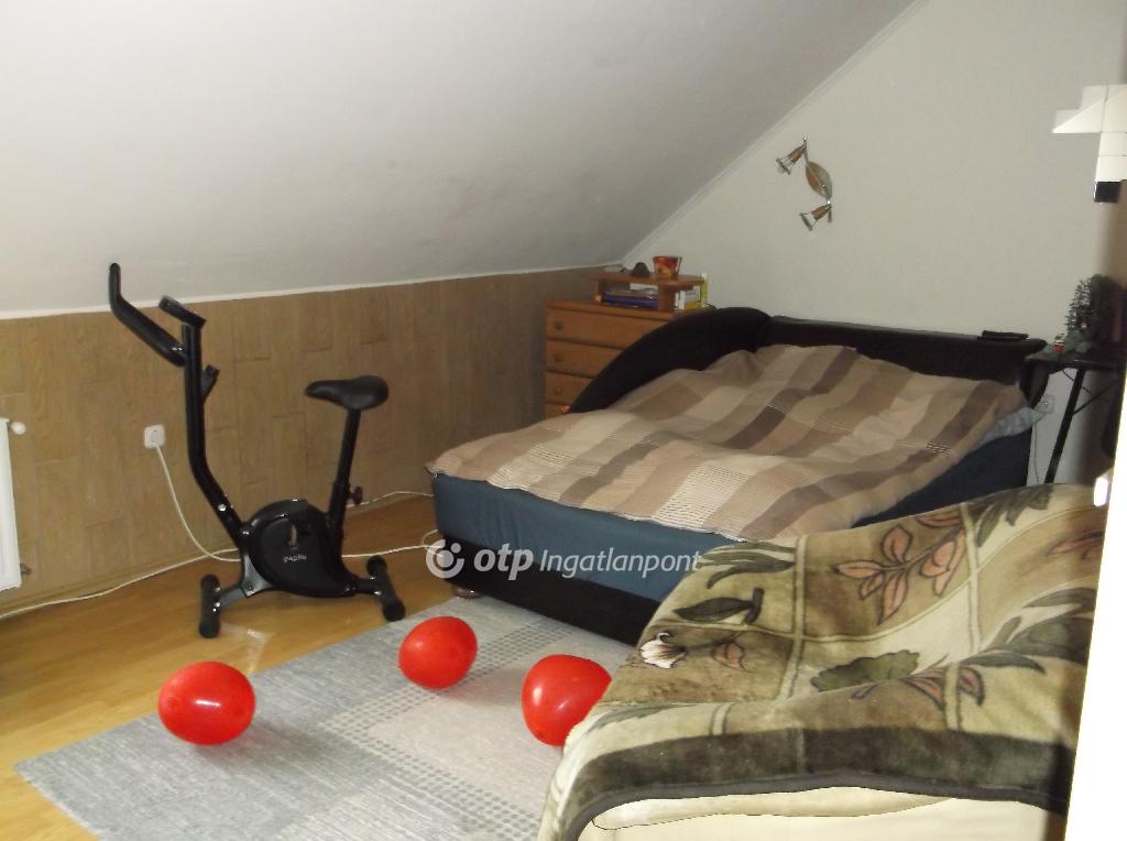 4 Szoba, vegyes falazat, 206 nm - AADAT.propertyImage (9)