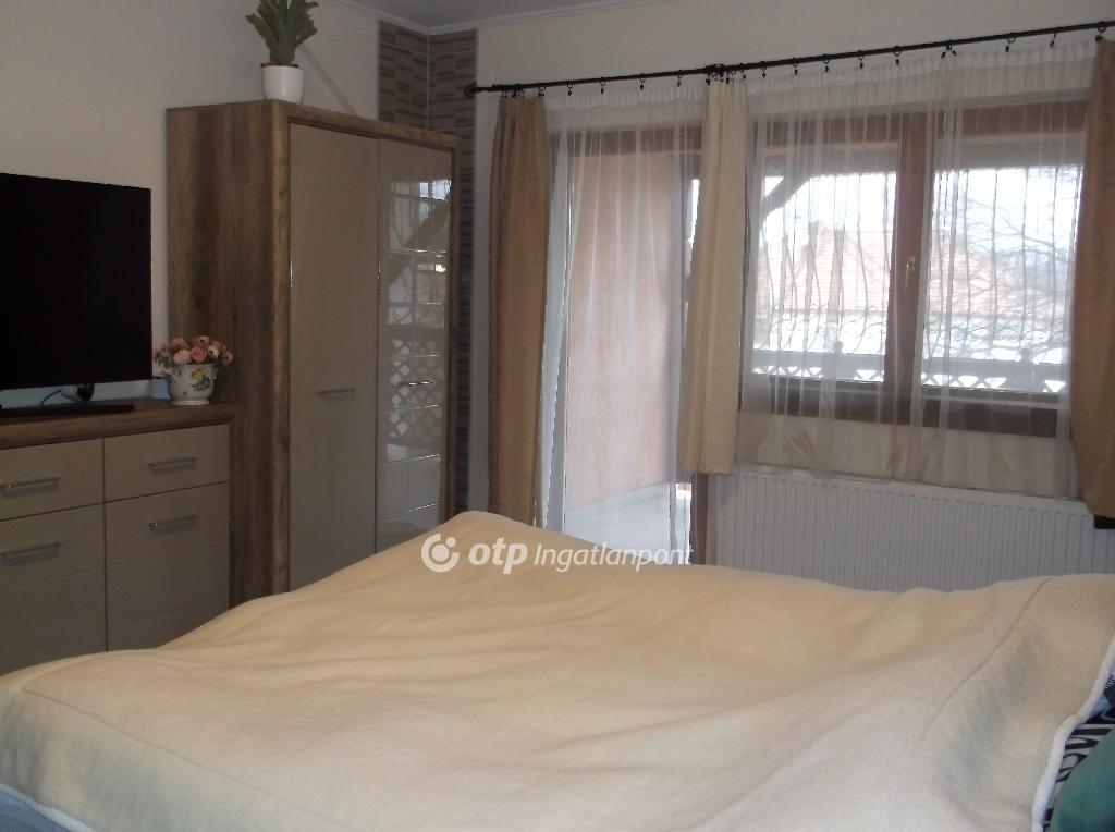 4 Szoba, vegyes falazat, 206 nm - AADAT.propertyImage (8)