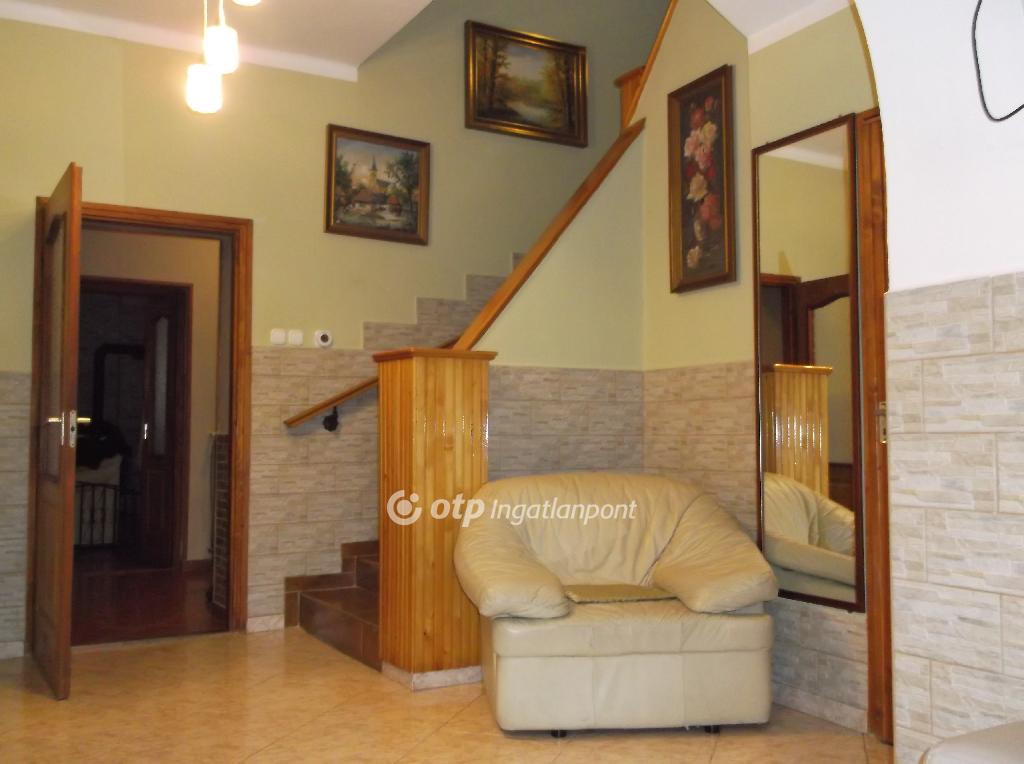 4 Szoba, vegyes falazat, 206 nm - AADAT.propertyImage (11)