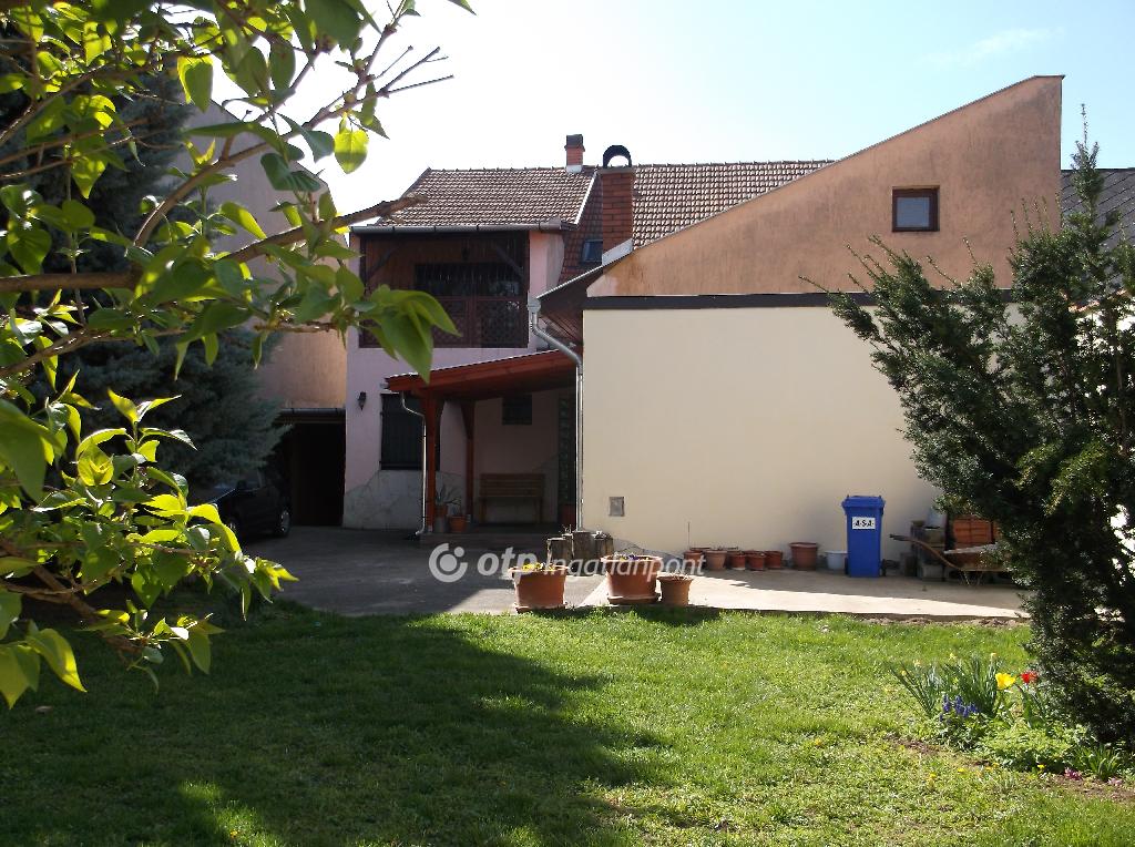 4 Szoba, vegyes falazat, 206 nm - AADAT.propertyImage (2)