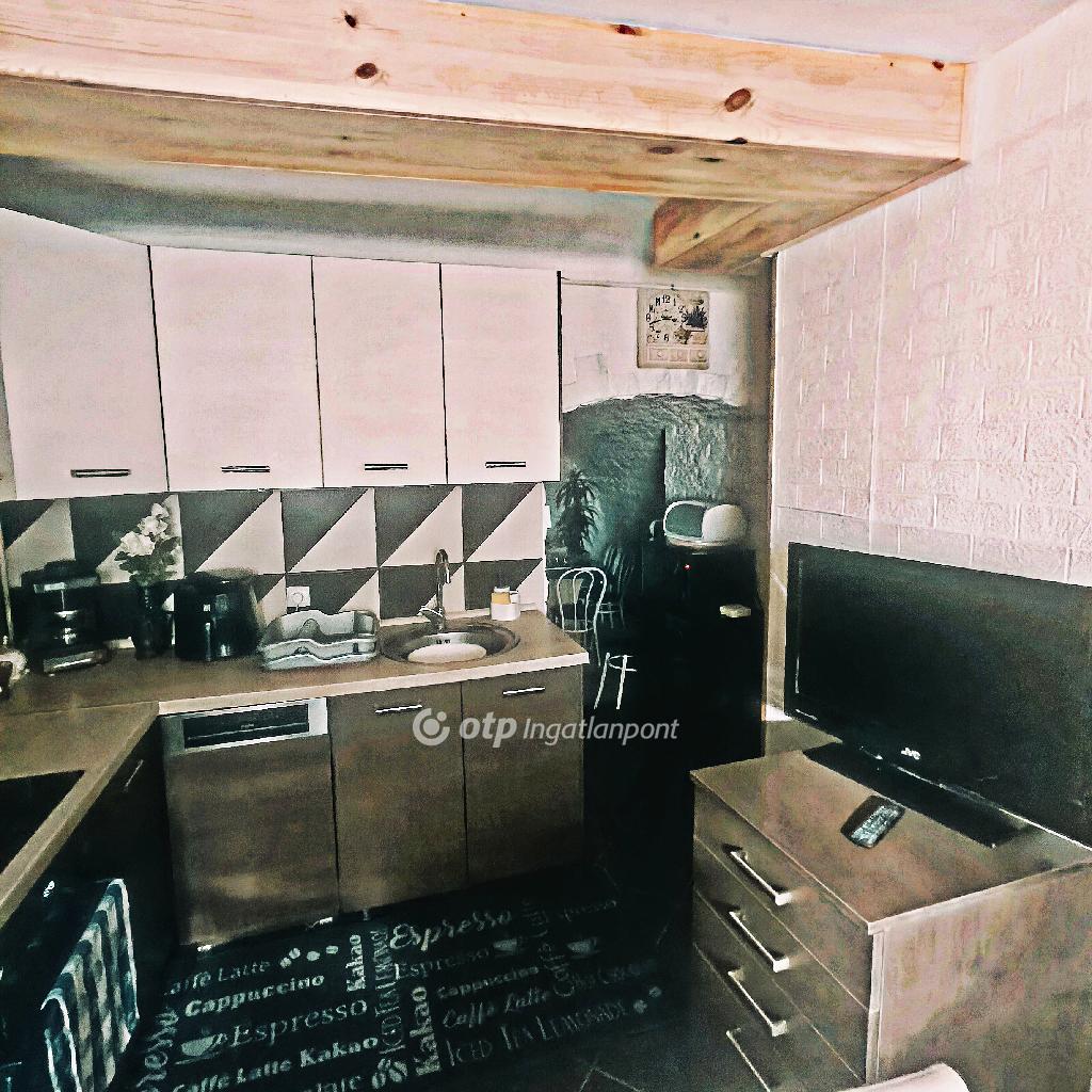 2+1 Szoba, tégla Építésű, 70 nm - AADAT.propertyImage (18)