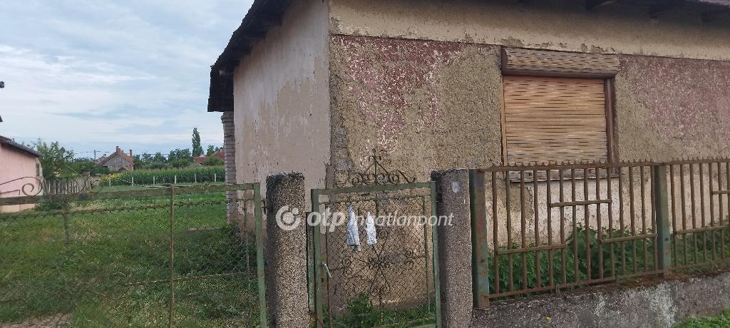 Eladó családi ház, Tyukod, 9. kép